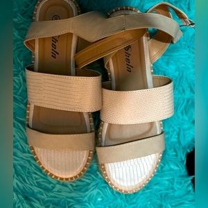 Platform sandals